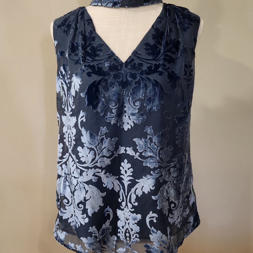 White House Black Market Sz 8 Blue Velvet Flocked Burnout Choker Top Nwt